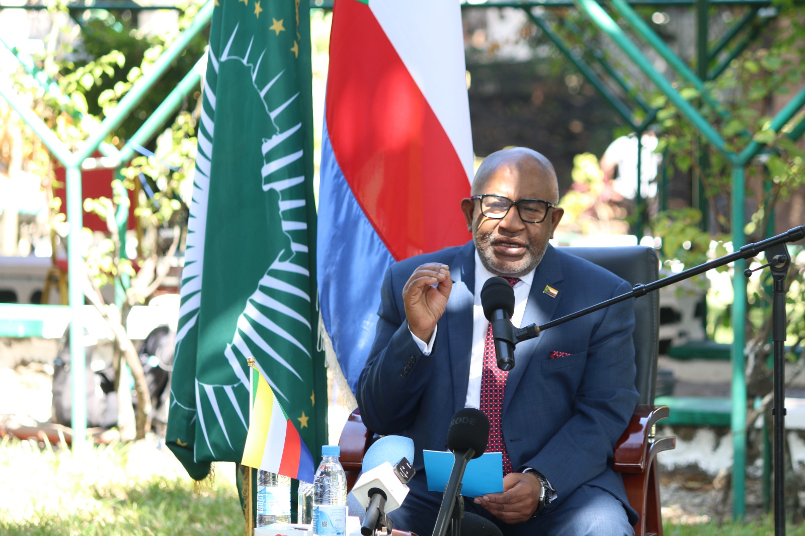 image Privilégier le dialogue sur la question de Mayotte